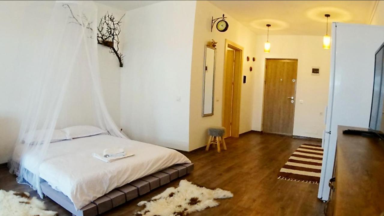 Iris Apartment