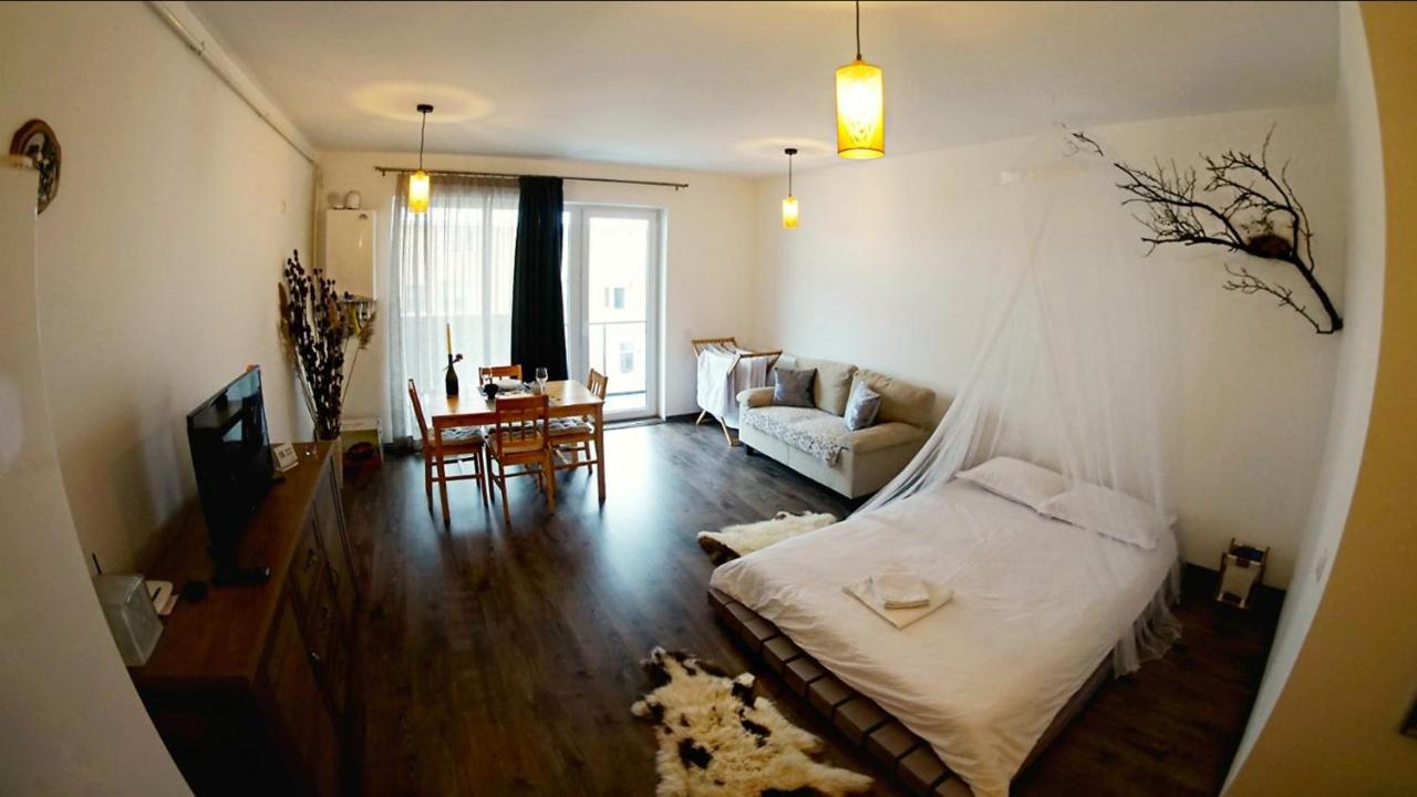 Iris Apartment